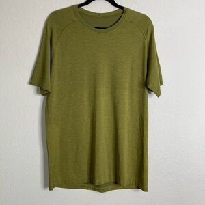 Lululemon swiftly short sleeve shirt green men’s size large EUC green
